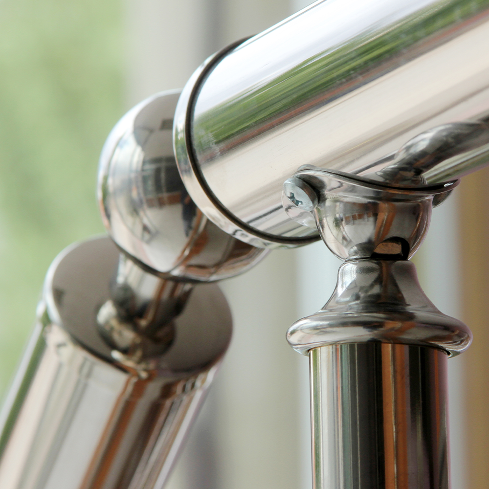 O Luxo Silencioso: Detalhes em Inox que Definem um Projeto